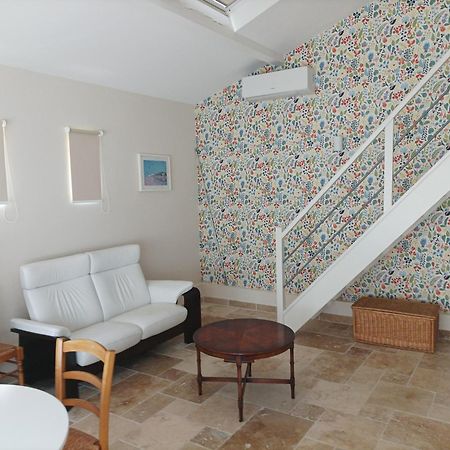 Studio"Le Petit Jas" Châteauneuf-de-Gadagne Exterior foto